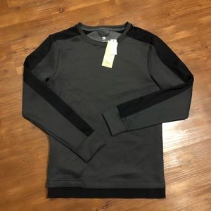 All in Motion - Pullover Shirt - S